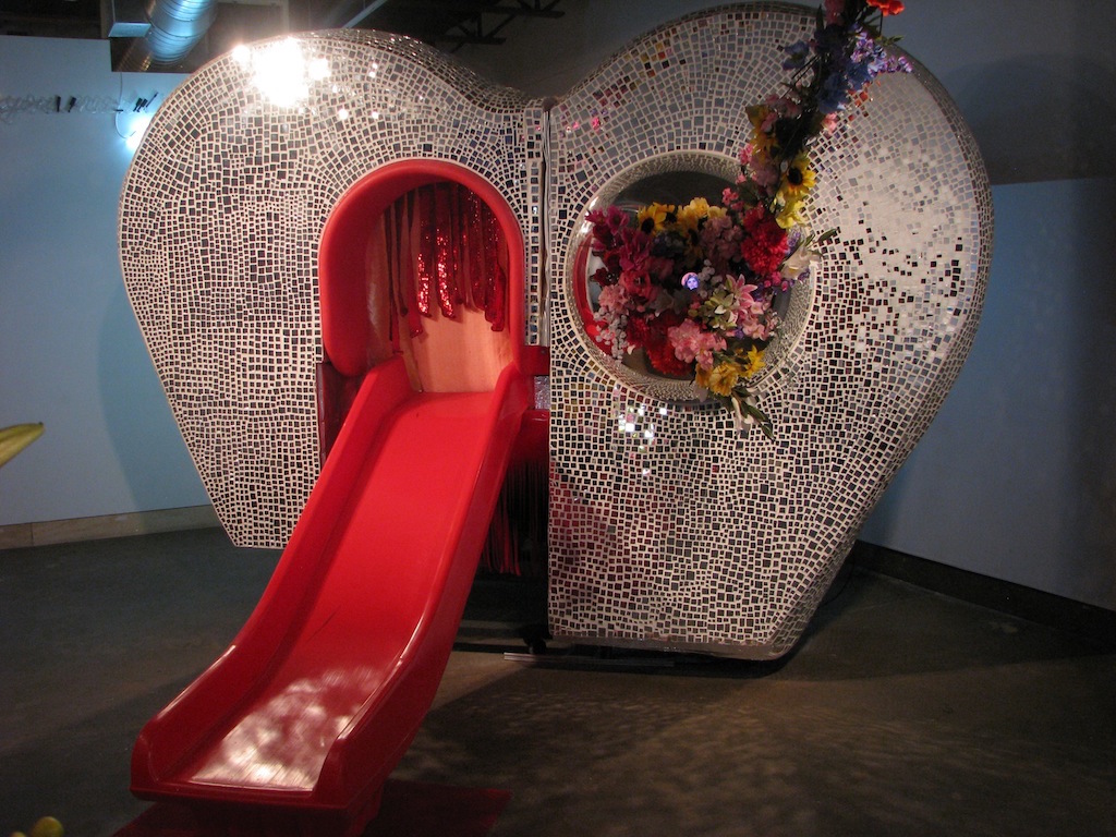 3. Daisuke Takeya_Everybody Loves You 2, installation view at Xspace, Toronto, Canada in 2010